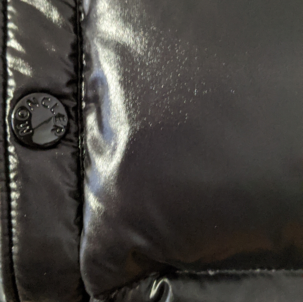 NEW Moncler Puffer Jacket - Picture 11 of 16